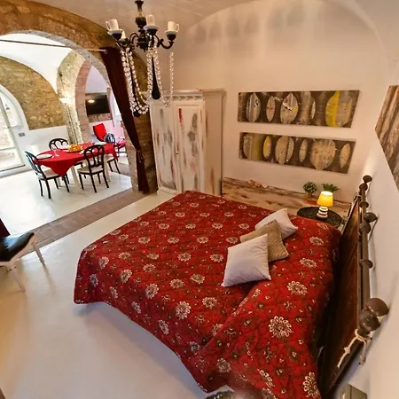 Domus Rufus * Lajatico
